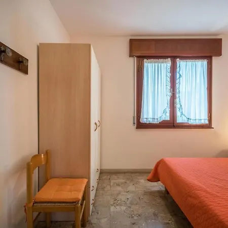 Condominio Marinella 11 *